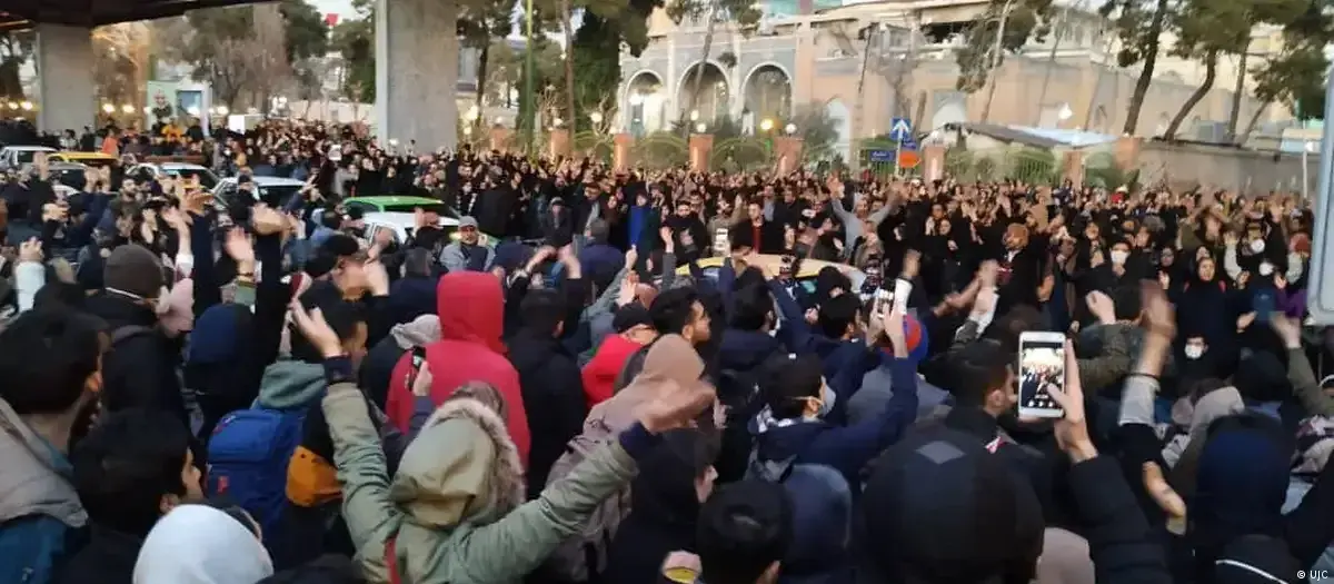 وقتی زندگی دیگر نمی‌چرخد، اعتراض، فریاد و خشم، حق ماست...